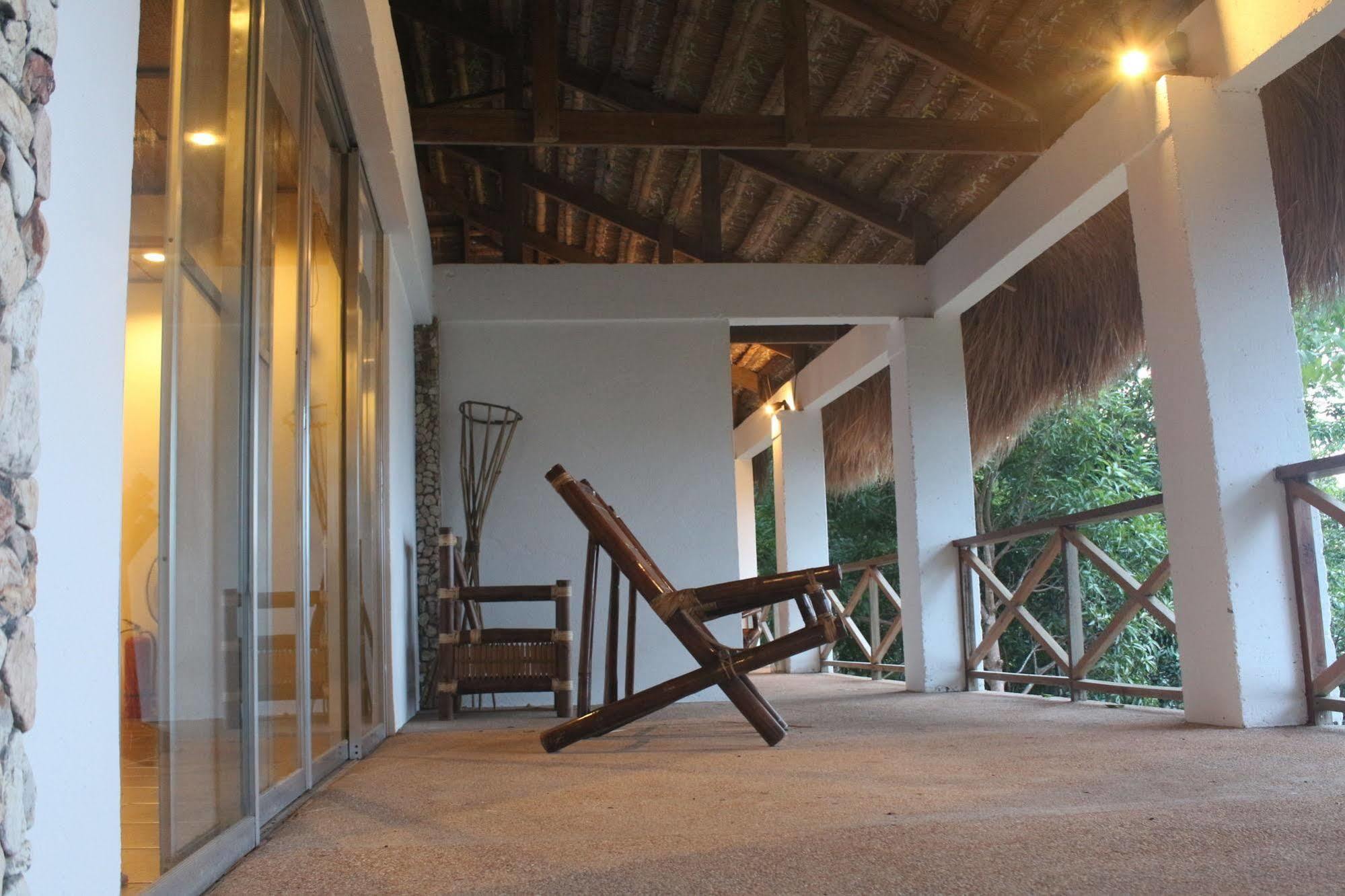 Chindonan Dive And Beach Resort Coron Exterior photo